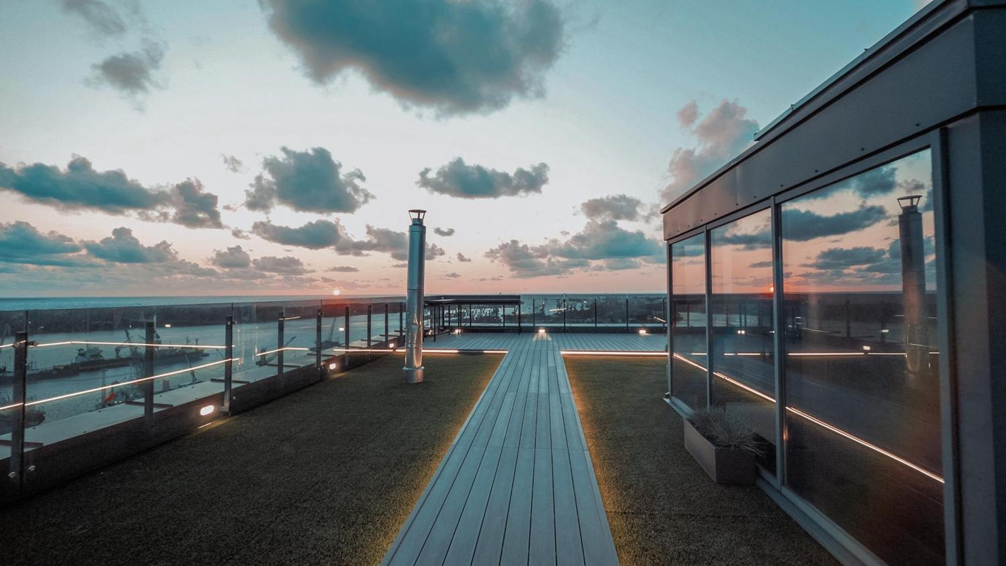 Sky Garden Penthouse Lägenhet Klaipėda Exteriör bild