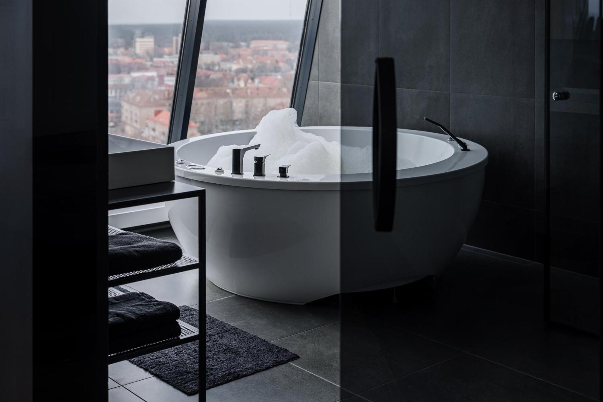Sky Garden Penthouse Lägenhet Klaipėda Exteriör bild