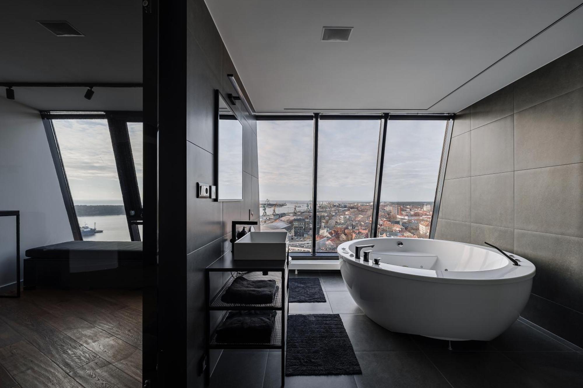 Sky Garden Penthouse Lägenhet Klaipėda Exteriör bild